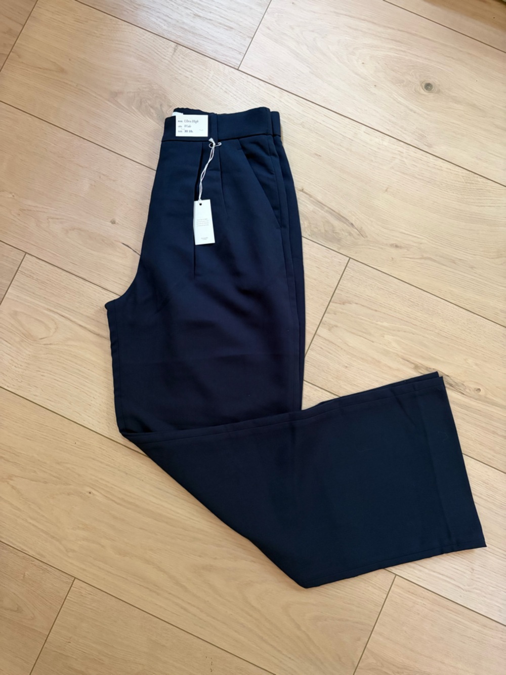 The A&F Sloane Tailored Wide Leg Pant
